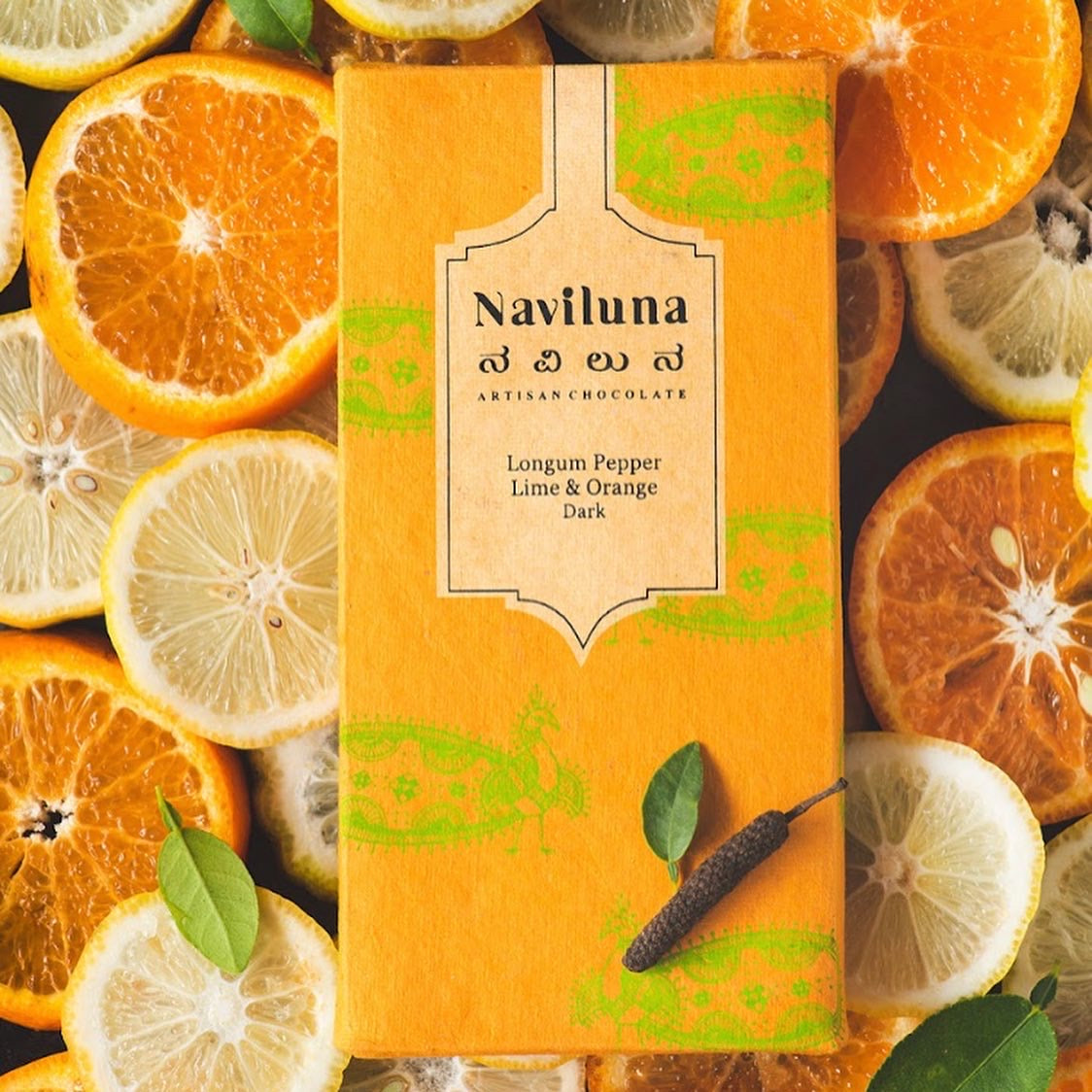 NAVILUNA 72% Longum Pepper Lime & Orange Chocolate Bar